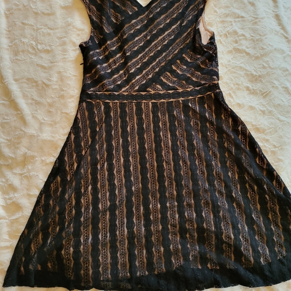 Black Lace Dress Tan Unerlay - Picture 6 of 10